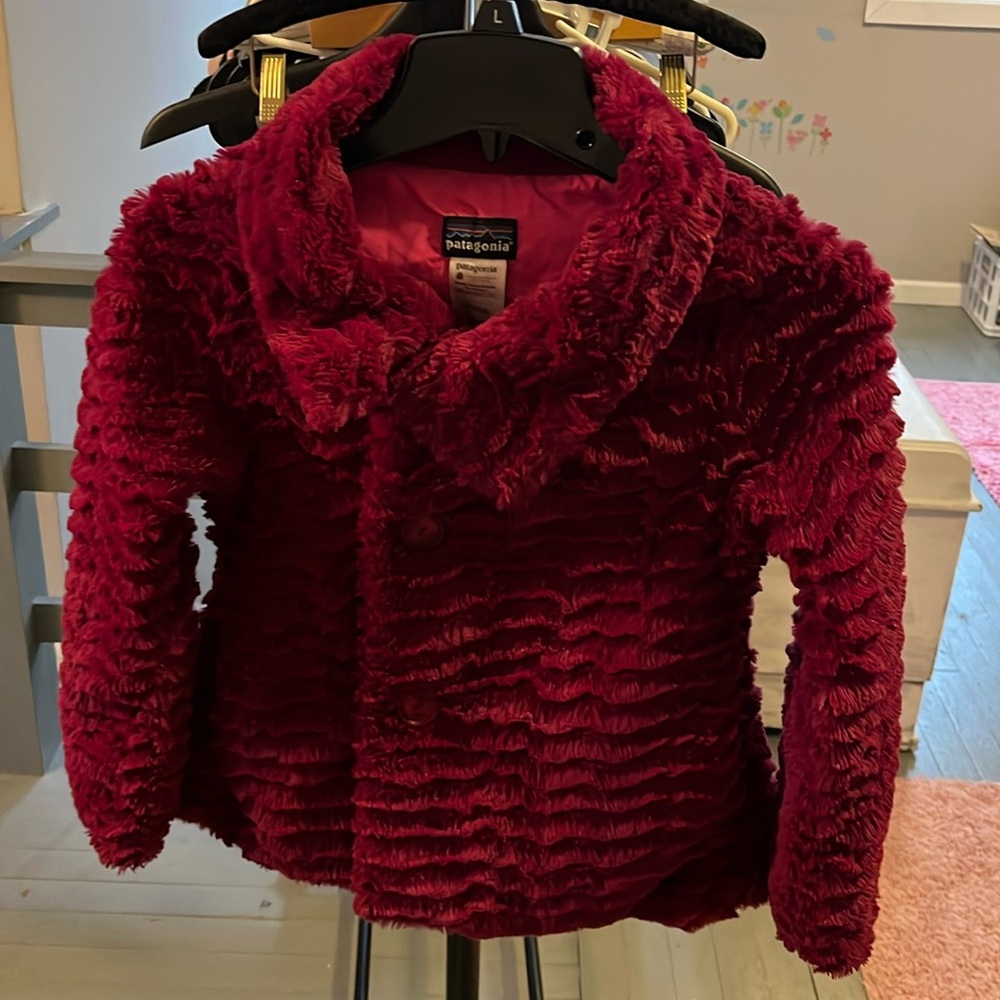 Fuzzy Patagonia girls jacket